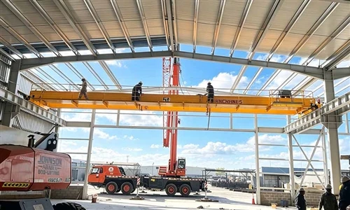 מפעל פלדה של איחוד האמירויות הערביות: LDA יחיד קורת גג ועגורת עגלה כפולה